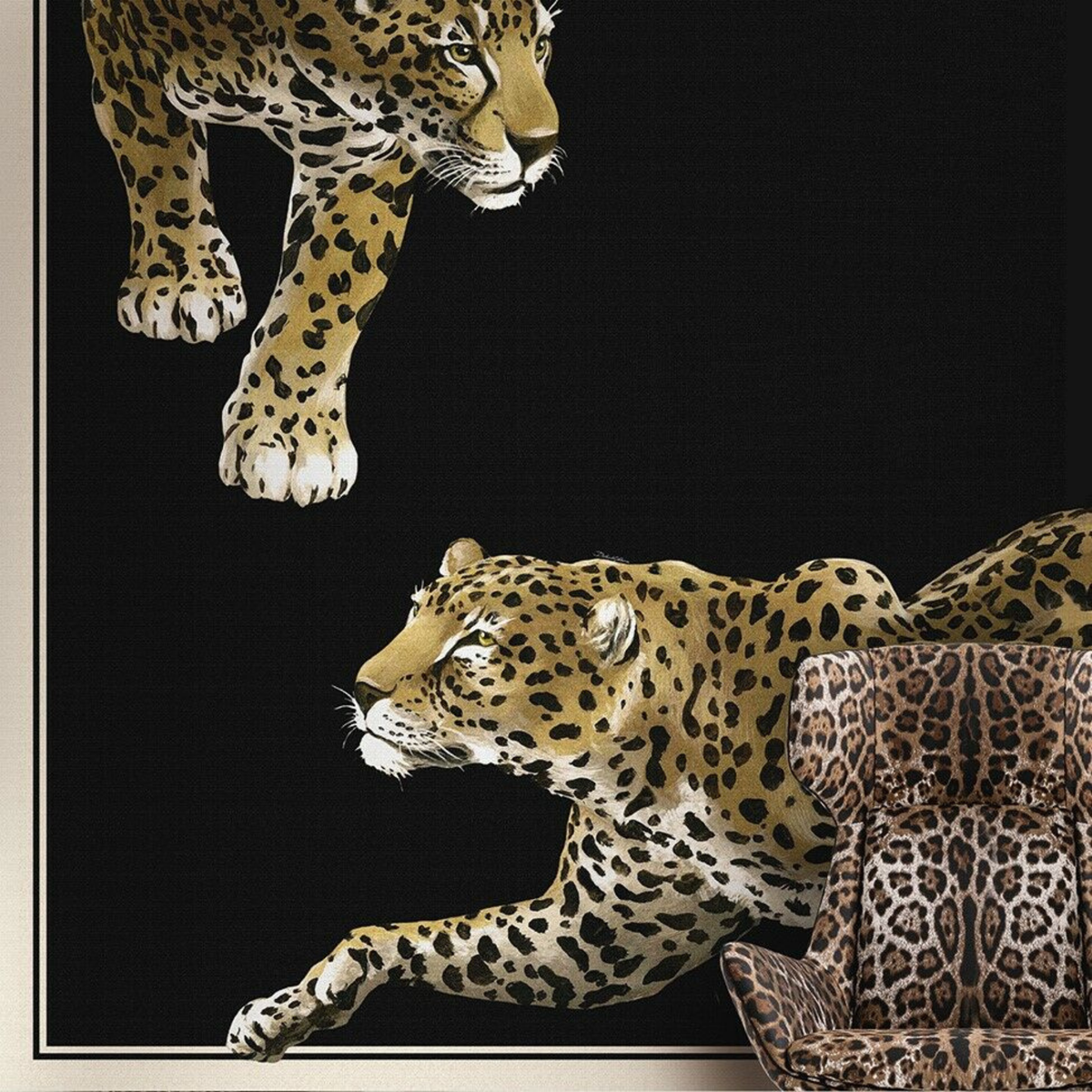 Dolce Gabbana Üçlü Leoparlar Pano Duvar Kağıdı