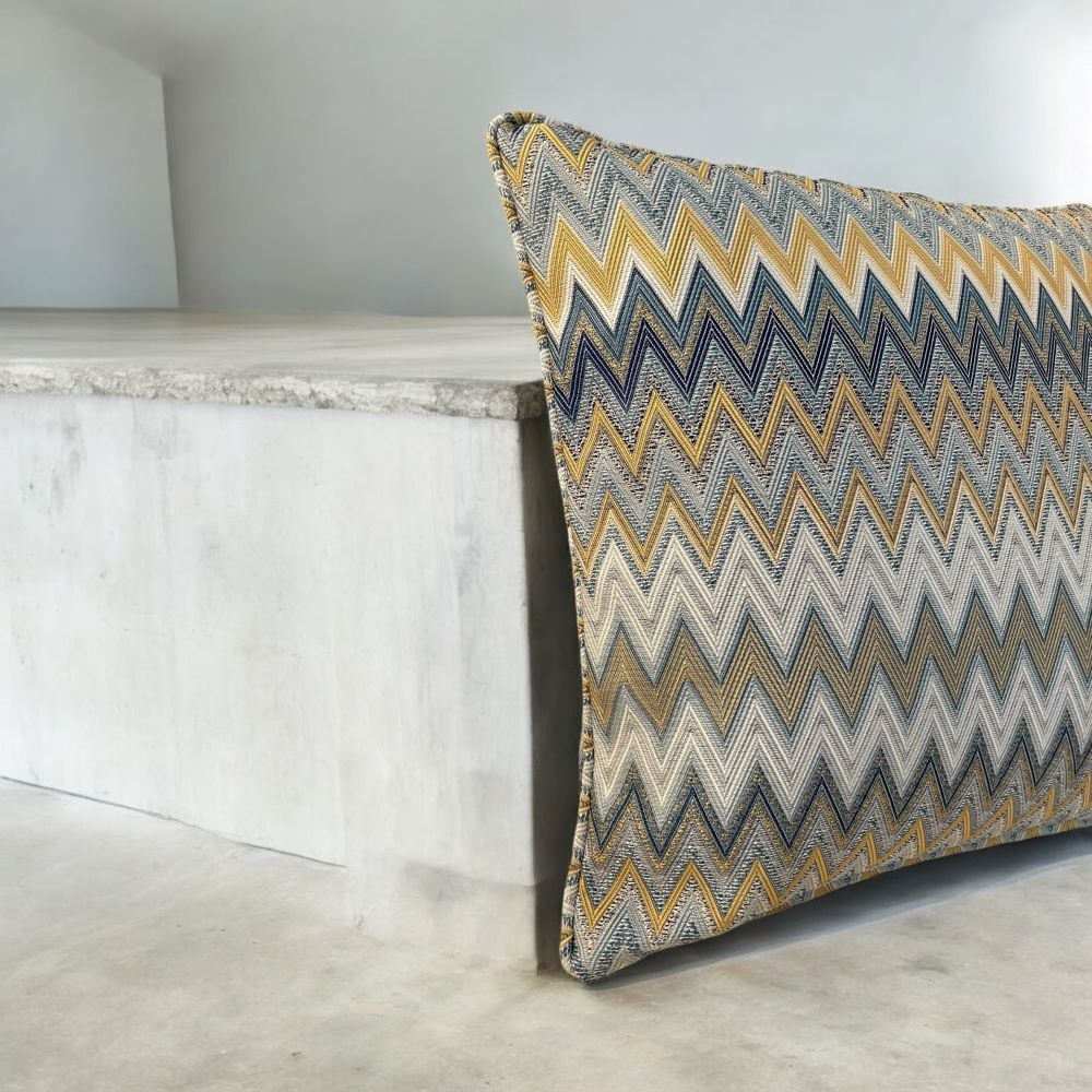 Zigzag Desenli Dokuma Dekoratif Yastık Kırlent