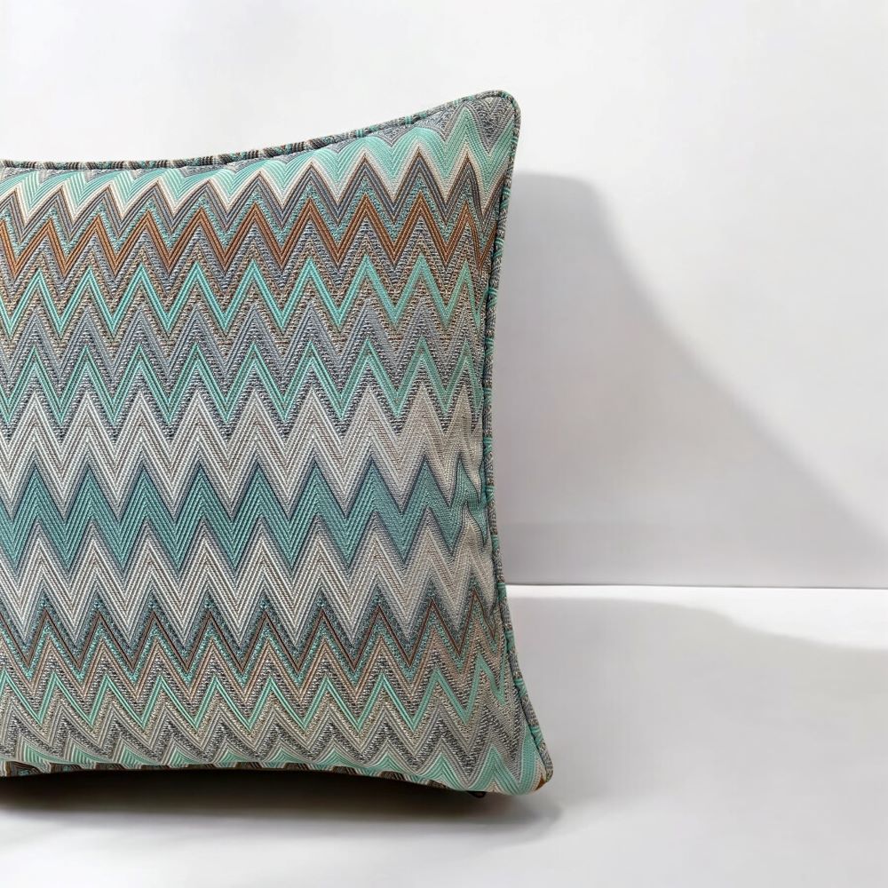 Zigzag Desenli Dokuma Dekoratif Yastık Kırlent