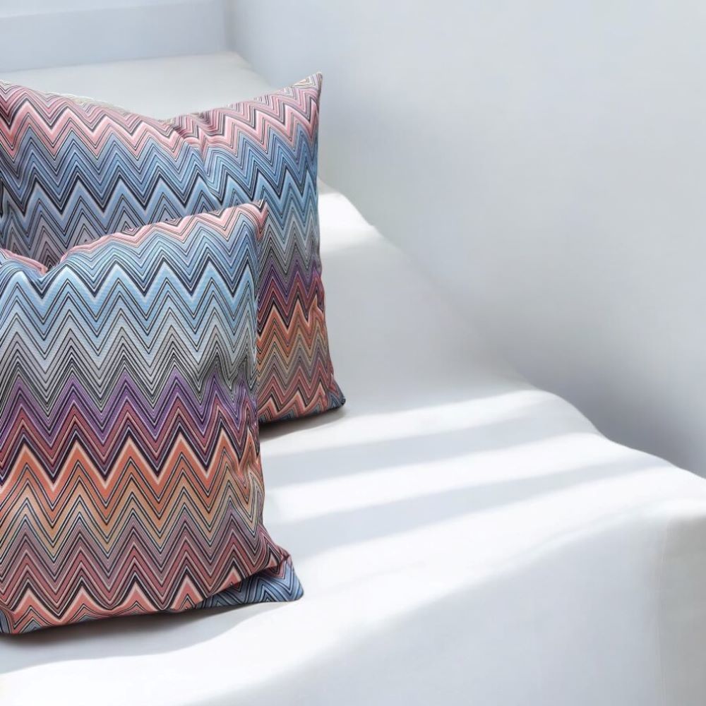 Zigzag Desen Mor Mavi Renklerde Yastık