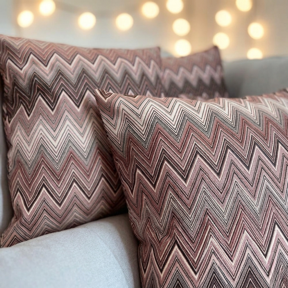 Zigzag Desenli Mürdüm Tonları Kırlent