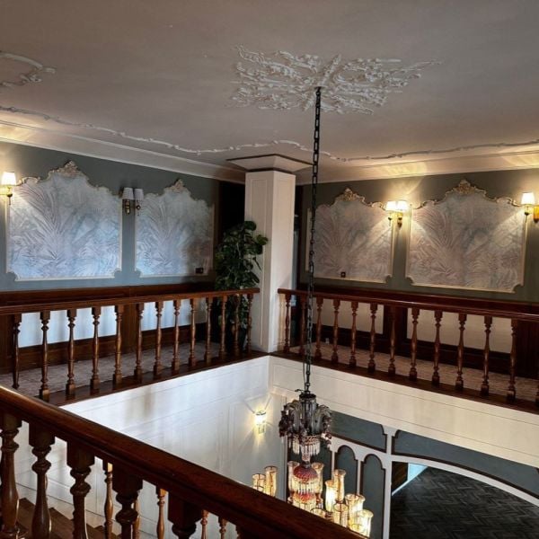 Bahar Dizisi Üst Kat Koridor Duvar Kağıdı