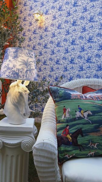 Atlı Desen Fitilli Arkası Düz Bordo Dekoratif Yastık