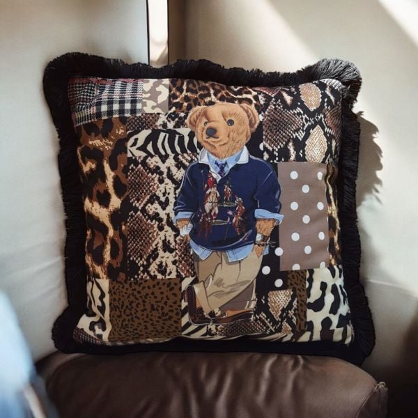 Leopar Patchwork Zeminde Mavi Kazaklı Teddy Yastık