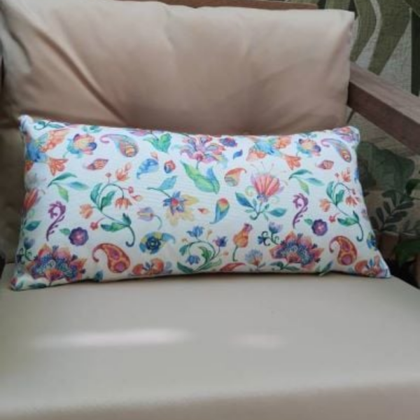 Minik Çiçekli Bel Yastığı