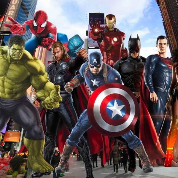 Uva Hulk Ve Kahramanlar Duvar Kağıdı