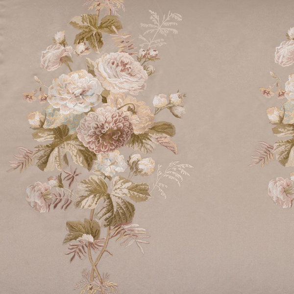 Saten Zemine Nakışlı Pano Kumaş