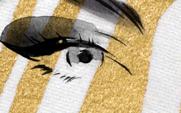 Altın ve Beyaz Renk Kaplan Deseninde Kadın Portresi Duvar Kağıdı