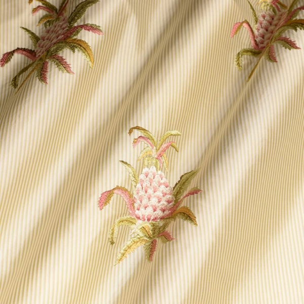 Çizgili Saten Zemine Nakışlı Döşemelik Kumaş