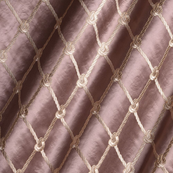 Saten Zeminde Nakışlı Döşemelik Ve Perdelik Kumaş