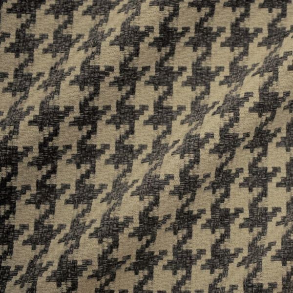 Kazayağı Desenli Ve Düz Kombinli Döşemelik Kumaş