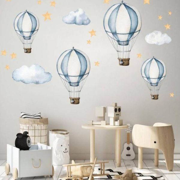 Uçan Balonlu Ve Bulutlu Duvar Kağıdı