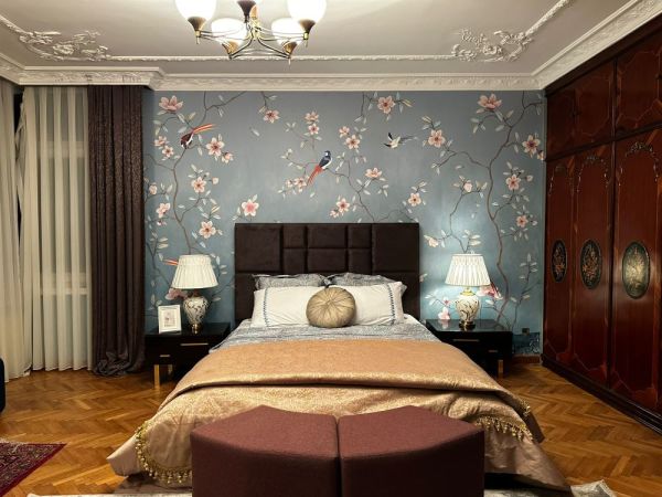 Bahar Dizisi Mavi Çiçekli Duvar Kağıdı