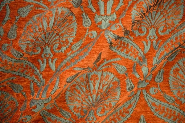 Osmanlı Lalesi Desenli Döşemelik Kumaş