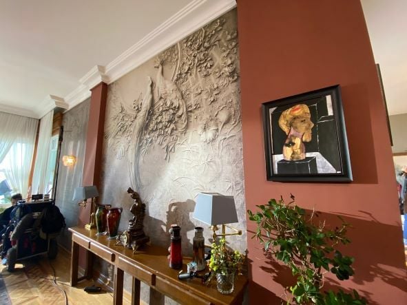 Yalı Çapkını Salon Yemek Odası Beyaz Tavus Kuşu Duvar Kağıdı