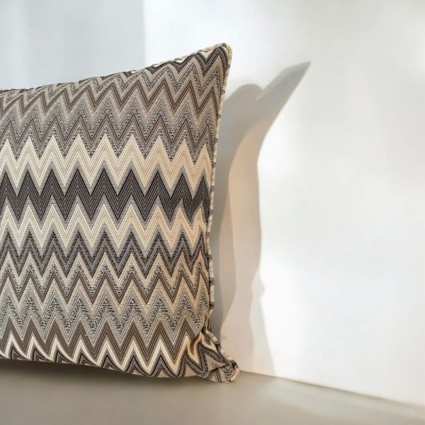 Zigzag Desenli Dokuma Dekoratif Yastık Kırlent