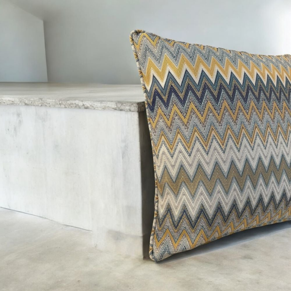 Zigzag Desenli Dokuma Dekoratif Yastık Kırlent