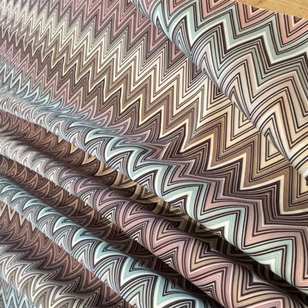 Zigzag Desen Baskı Döşemelik Kumaş