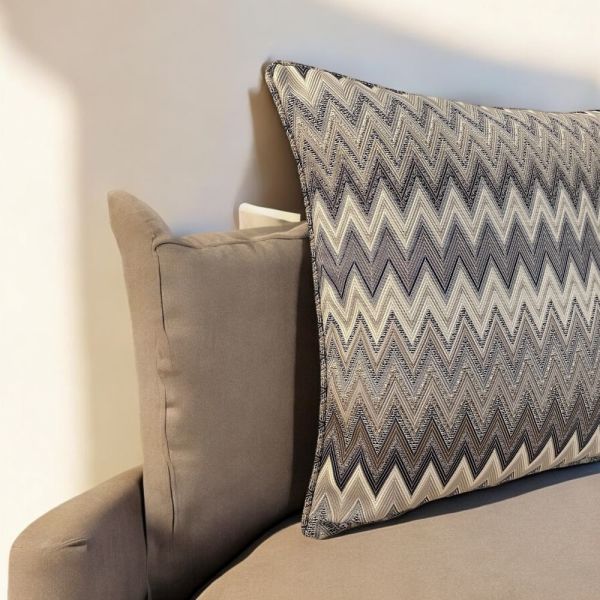Zigzag Desenli Dokuma Dekoratif Yastık Kırlent