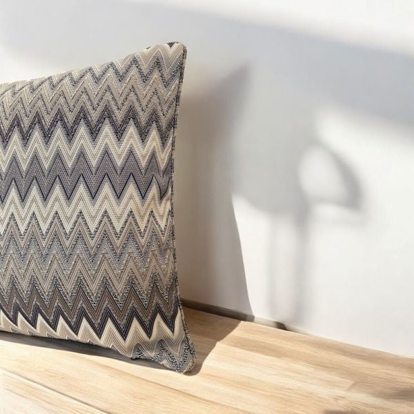 Zigzag Desenli Dokuma Dekoratif Yastık Kırlent