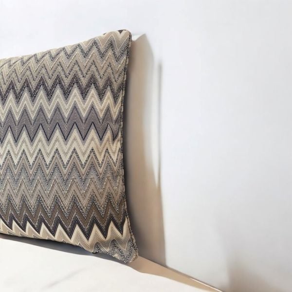 Zigzag Desenli Dokuma Dekoratif Yastık Kırlent