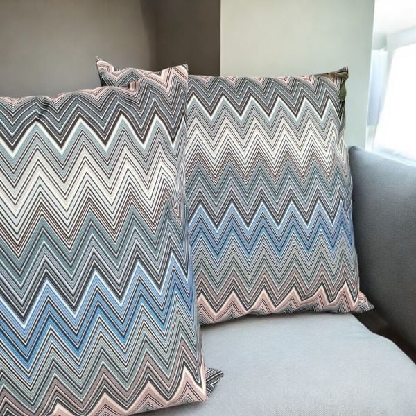 Zigzag Desenli Mavi Gri Dekoratif Yastık