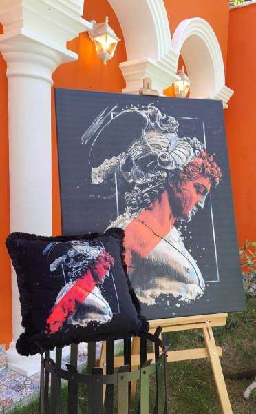 Zeus Kırmızı Şeritli Mitolojik Kanvas Tablo