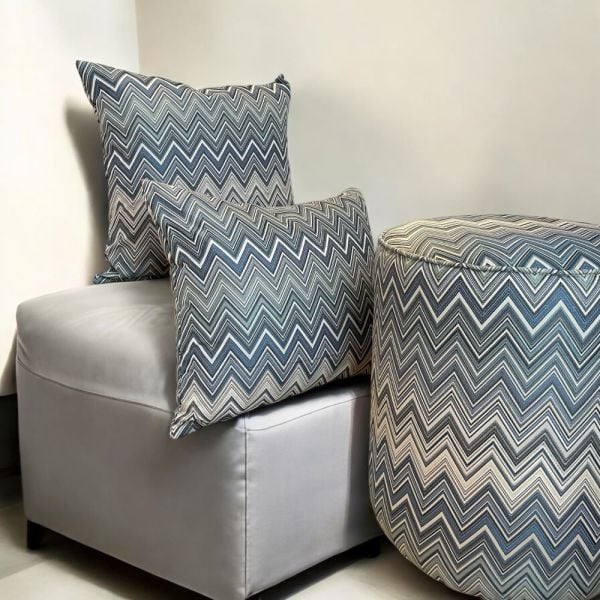 Mavi Zigzag Desenli Puf Ve Kırlent