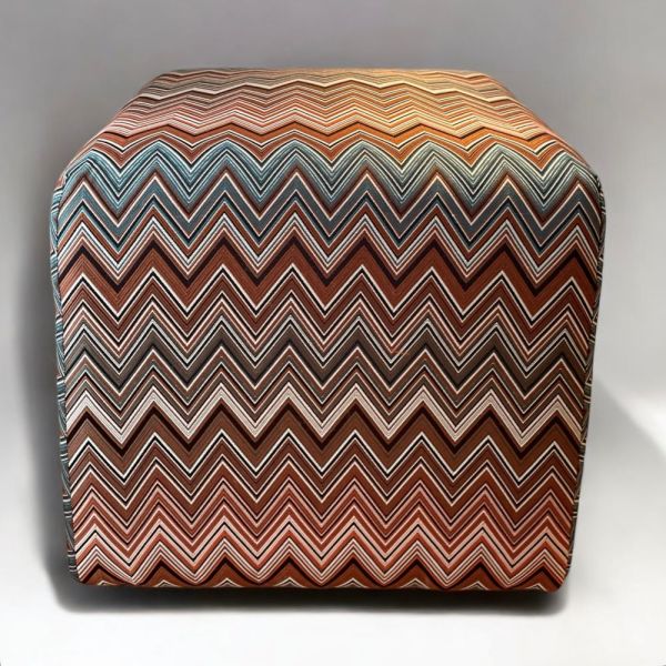 Zigzag Desenli Kare Puf