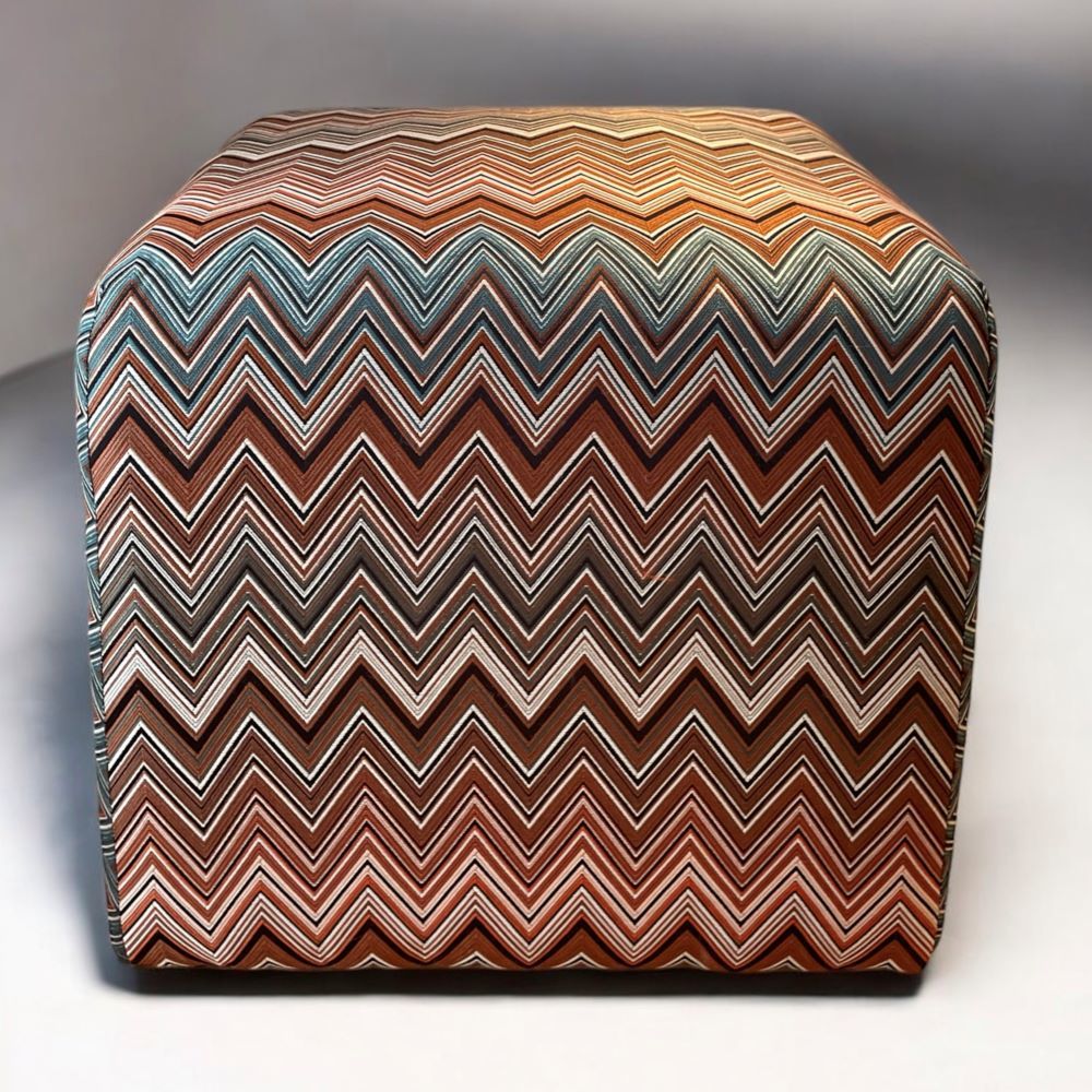 Zigzag Desenli Kare Puf