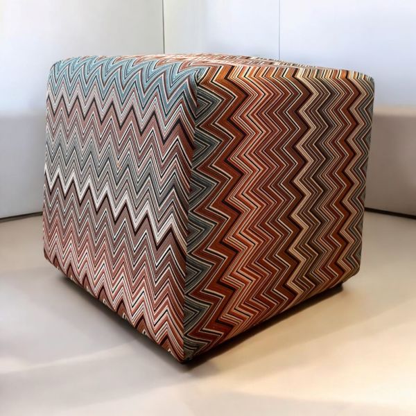 Zigzag Desenli Kare Puf