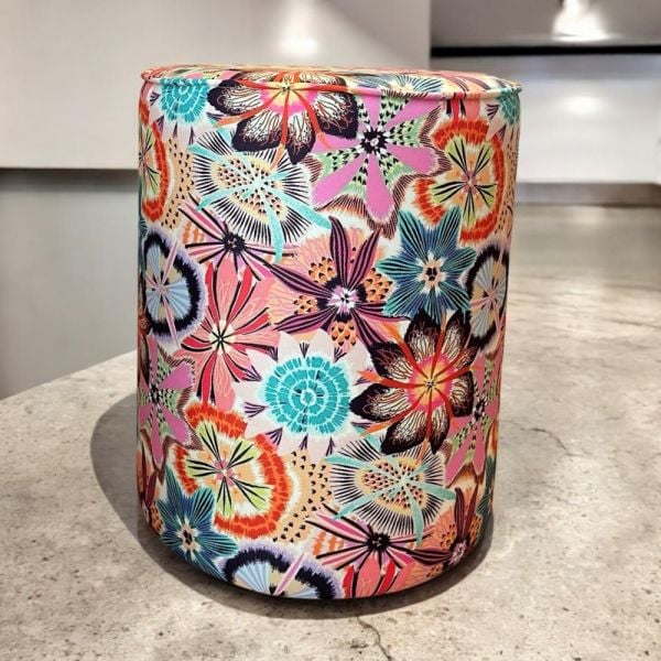 Renkli Çiçekler Yaz Renkleri Puf