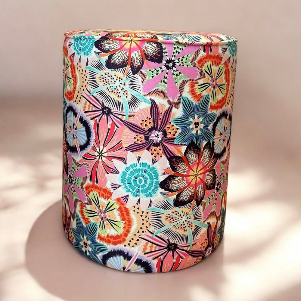 Renkli Çiçekler Yaz Renkleri Puf