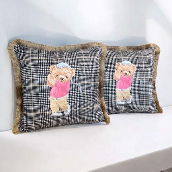 Golf Oynayan Teddy Ekose Zeminli Kırlent