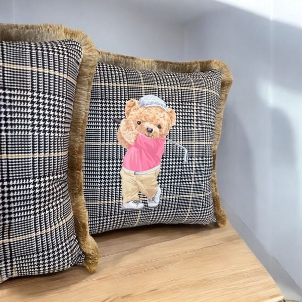Golf Oynayan Teddy Ekose Zeminli Kırlent