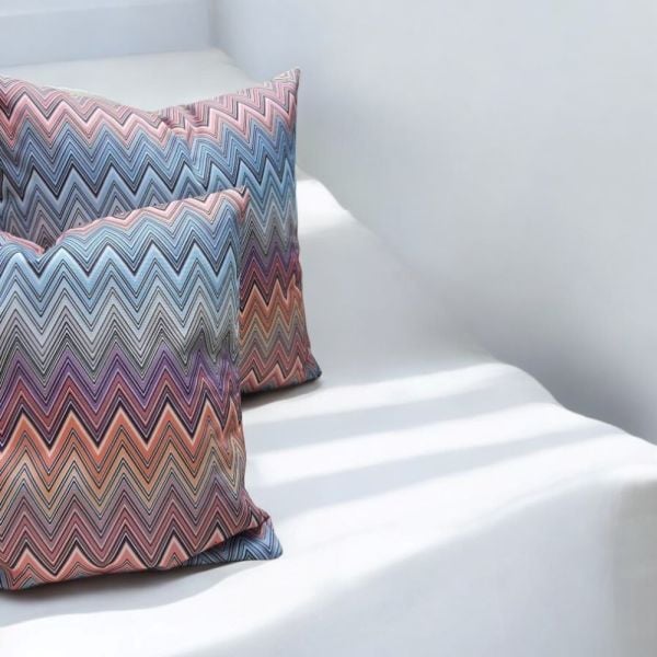 Zigzag Desen Mor Mavi Renklerde Yastık