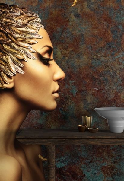 Uva Saçları Gold Tüylü Kadın Duvar Kağıdı