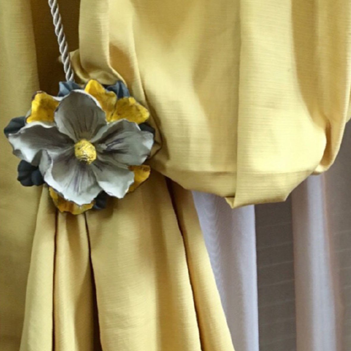 Çiçek Detaylı Brachol