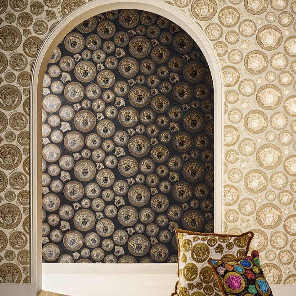 Versace 5 Medusa Head Black & Gold Duvar Kağıd