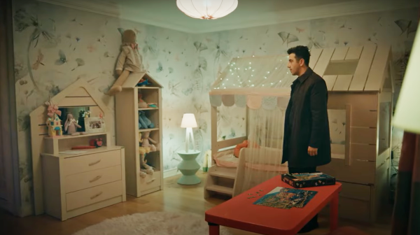 Çöp Adam Dizisi Çocuk Damla Yılmaz (Gülizar Nisa Uray) Odası Kelebekler Duvar Kağıdı