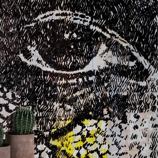 Çatlamış Duvarda Yüz Sakura Çiçekleri Duvar Kağıdı